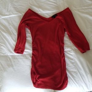 3/4 sleeve top w/silver pinstripe